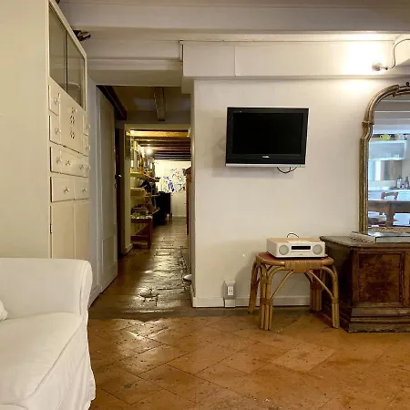 Apartamento Fascinating Hideaway In A Physicist's Como