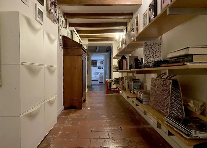 Fascinating Hideaway In A Physicist's 코모