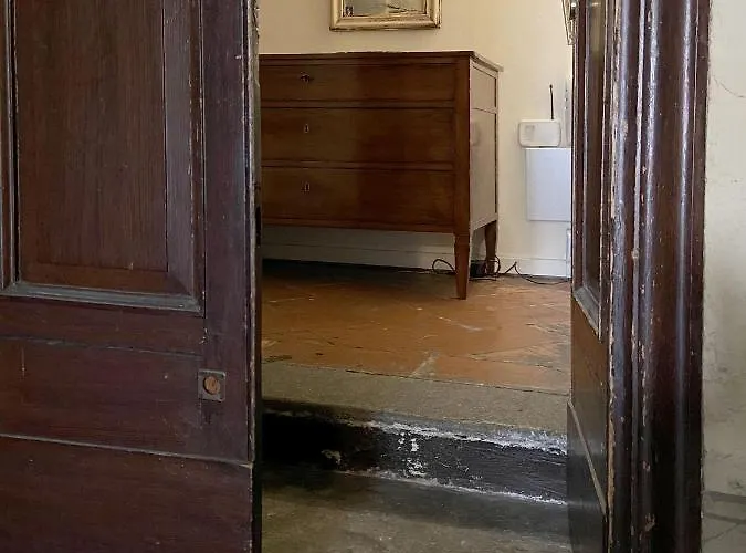 Fascinating Hideaway In A Physicist's 코모