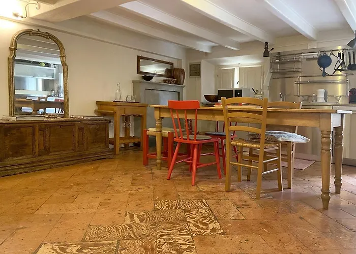 Fascinating Hideaway In A Physicist's * Como