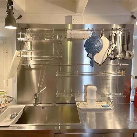 شقة Fascinating Hideaway In A Physicist's كومو