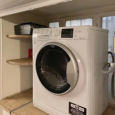 شقة Fascinating Hideaway In A Physicist's كومو